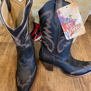 Size 8 1/2 Black LDS Peyton 11” Rustic Boots